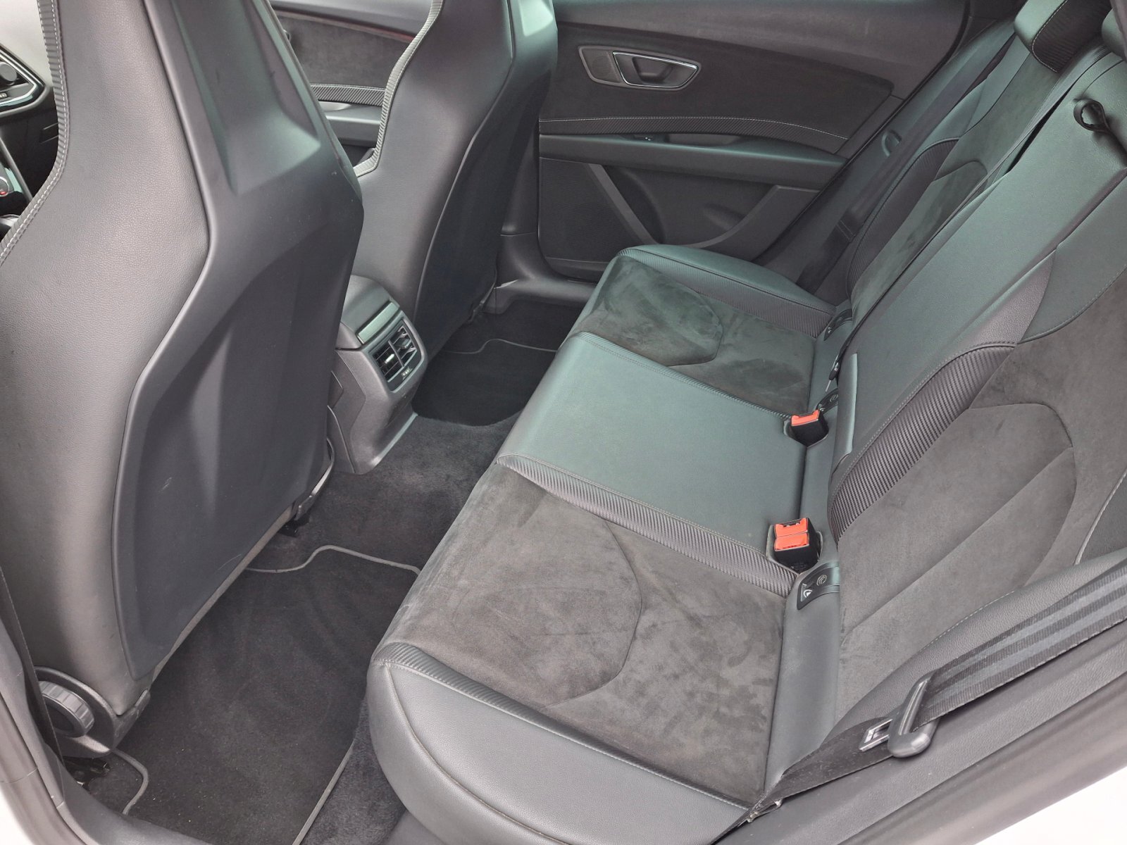 Seat Leon Kombi 2,0 l 221 kw