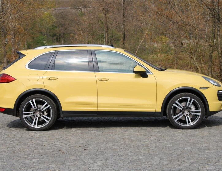 Porsche Cayenne SUV / Terénní 4,8 l 294 kw