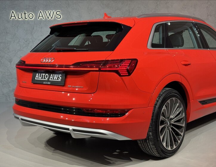 Audi e-tron SUV 0,0 300 kw