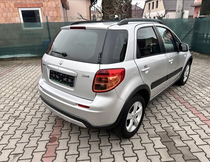 Suzuki SX4 3