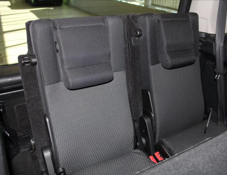 Land Rover Discovery 28