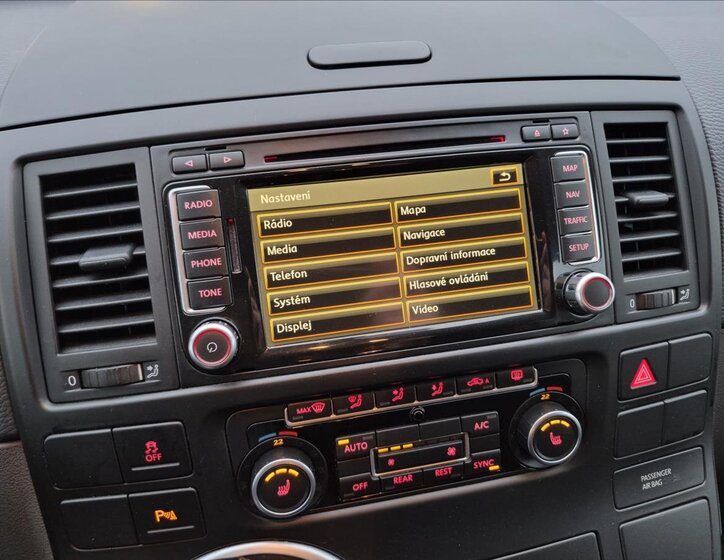 Volkswagen Multivan 30