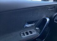 Mercedes-Benz Třídy A Sedan / Limuzína 1,3 l 120 kw