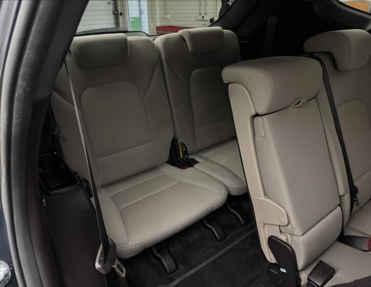 Hyundai Santa Fe SUV / Terénní 2,2 l 147 kw