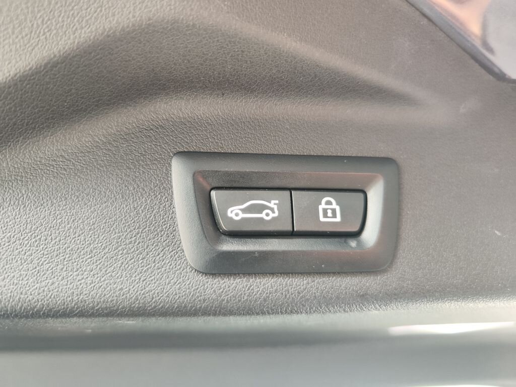 BMW X5 SUV / Terénní 3,0 l 250 kw