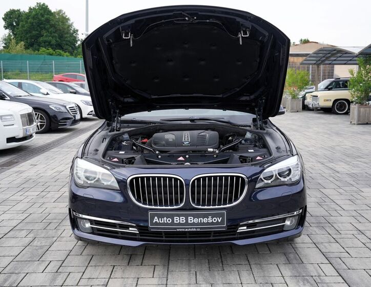 BMW Řada 7 9