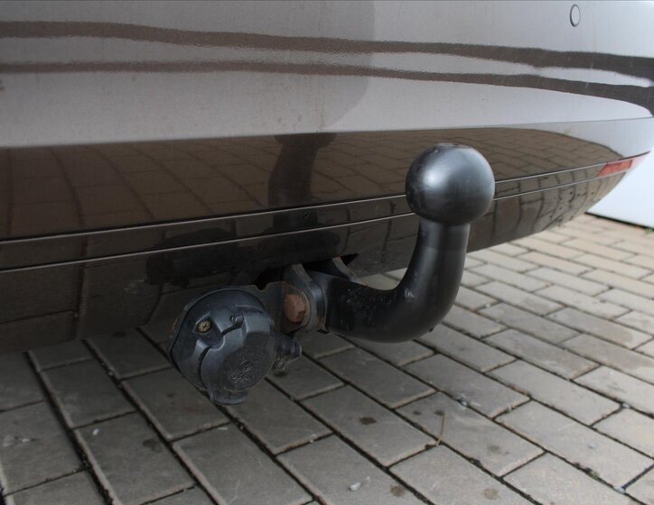 Volkswagen Golf Kombi 1,6 l 77 kw