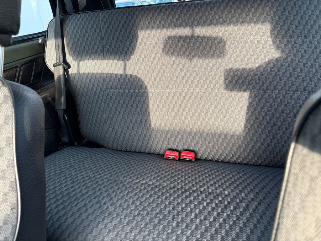 Lada Niva SUV / Terénní 1,7 l 60 kw