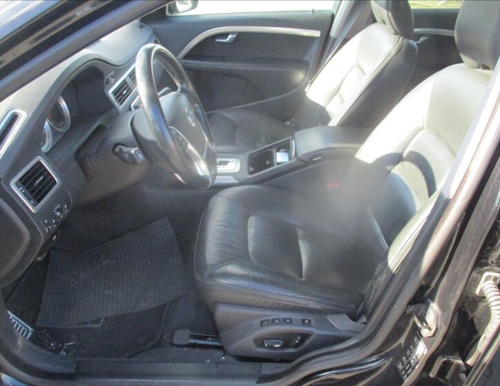 Volvo XC70 Kombi 2,4 l 151 kw