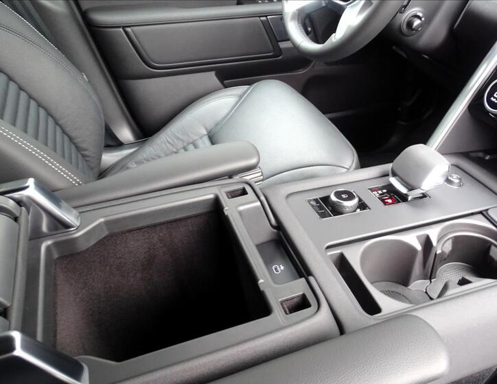 Land Rover Discovery 24