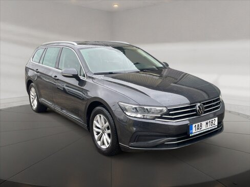 Volkswagen Passat Kombi 1,5 l 110 kw