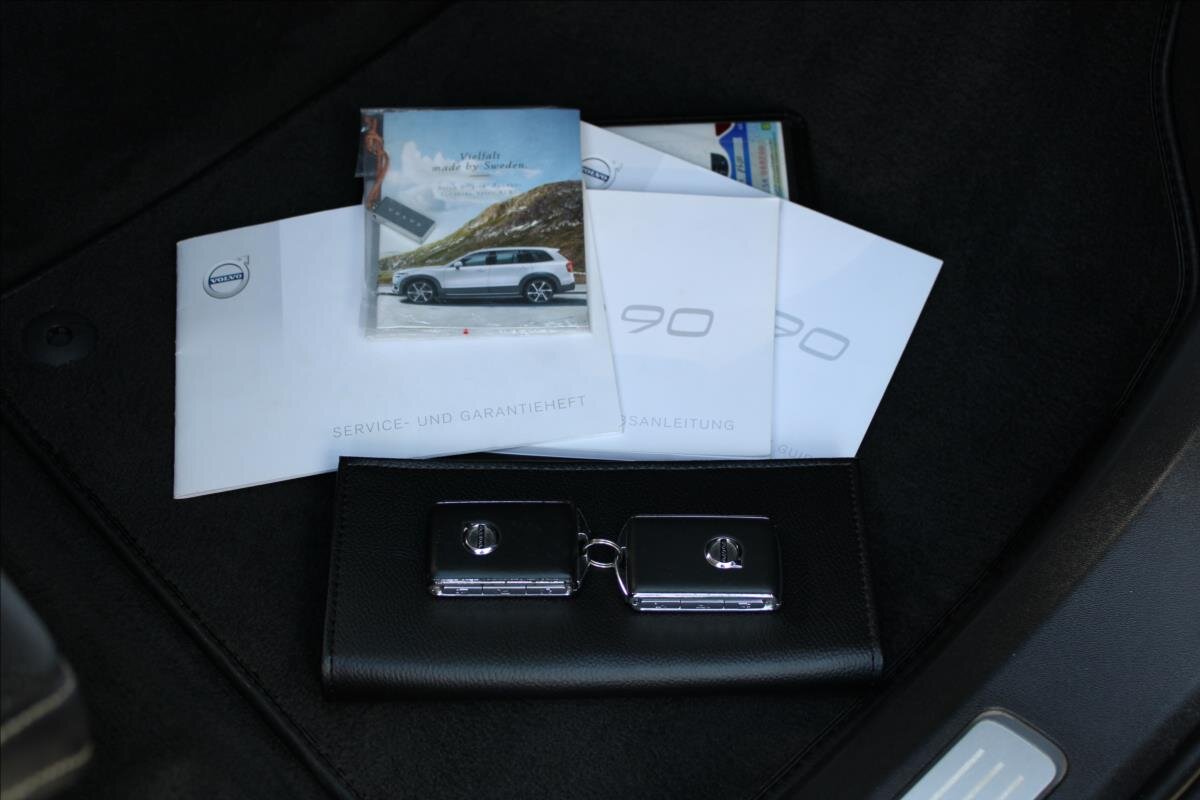 Volvo XC90 SUV / Terénní 2,0 l 165 kw