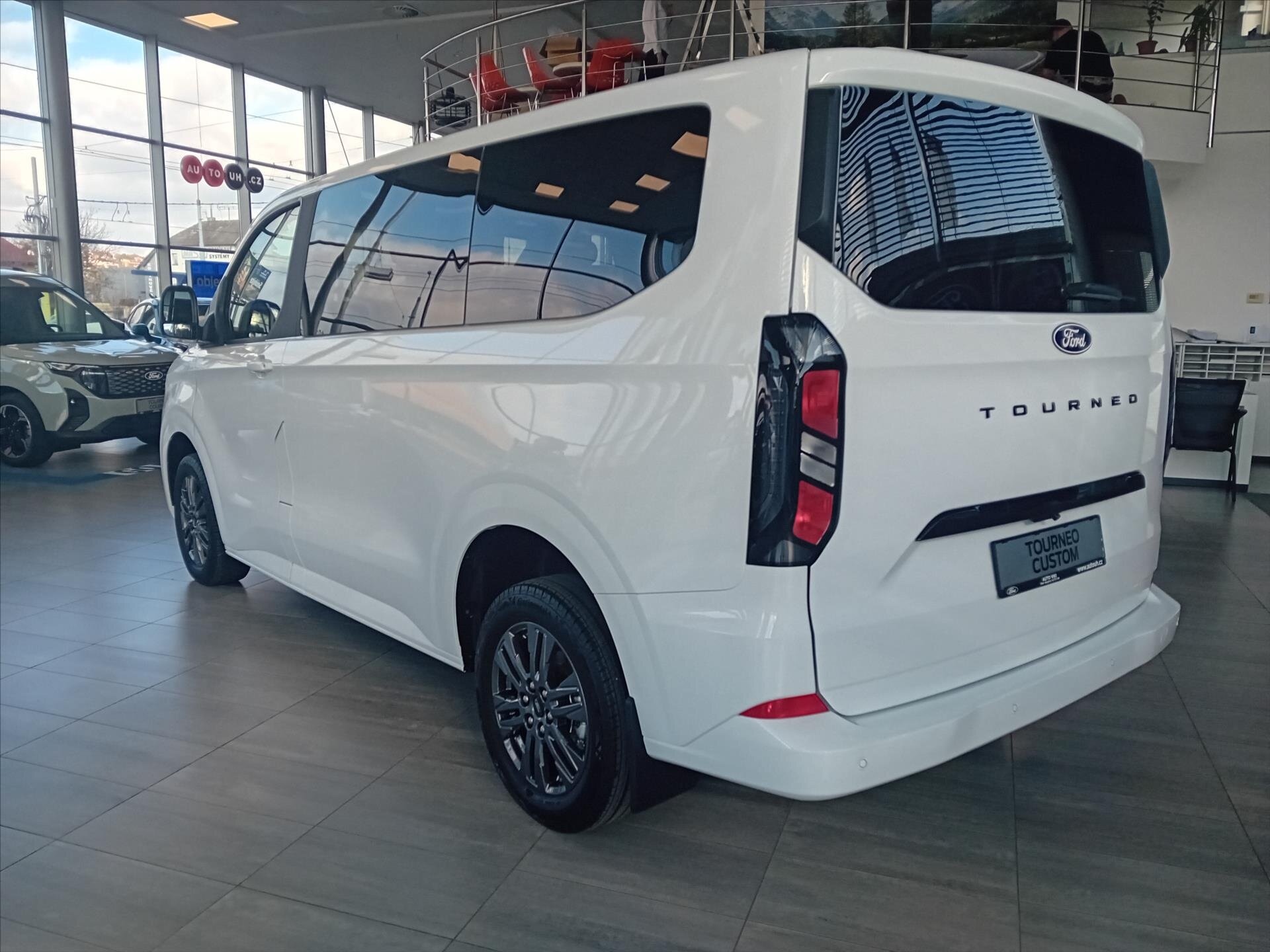 Ford Tourneo Custom Kombi 2,0 l 110 kw