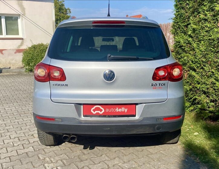 Volkswagen Tiguan SUV 2,0 l 103 kw