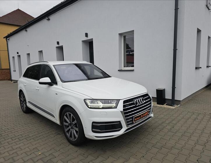 Audi Q7 1