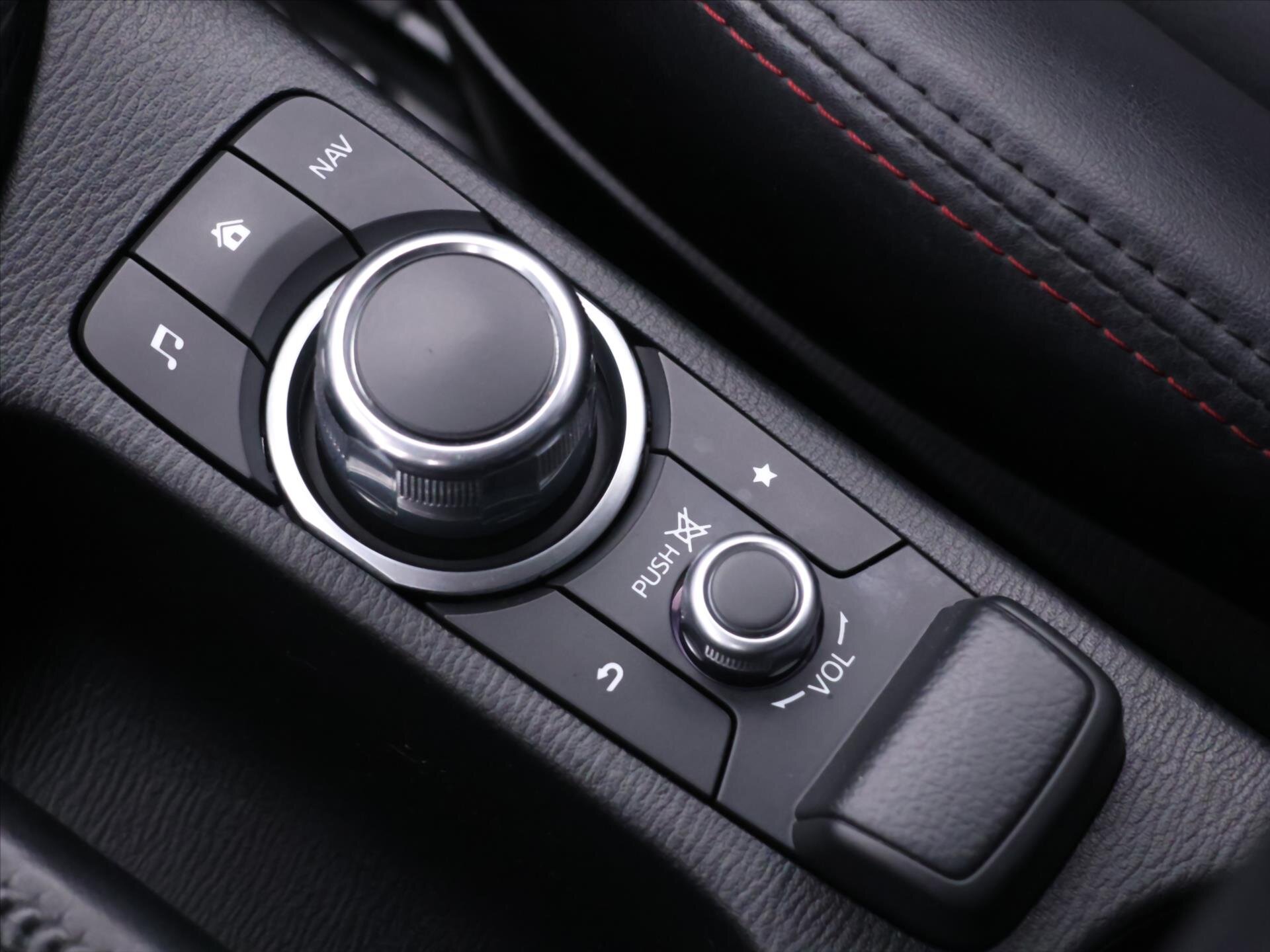 Mazda CX-3 SUV / Terénní 2,0 l 88 kw