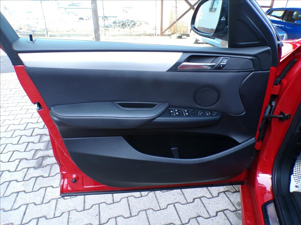 BMW X4 Sedan / Limuzína 3,0 l 190 kw