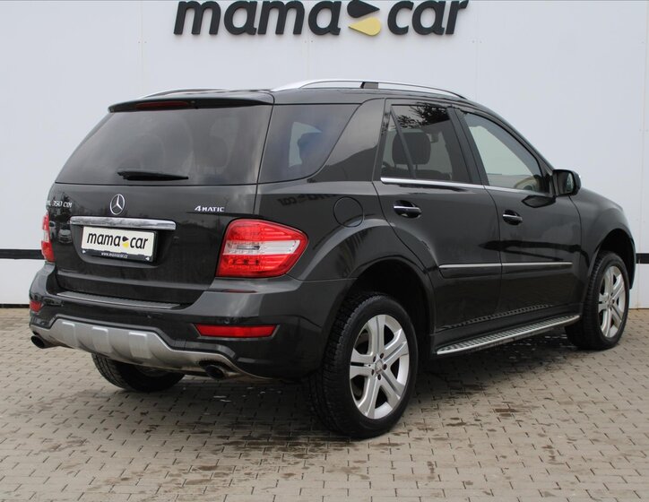 Mercedes-Benz Třídy M SUV 3,0 l 165 kw