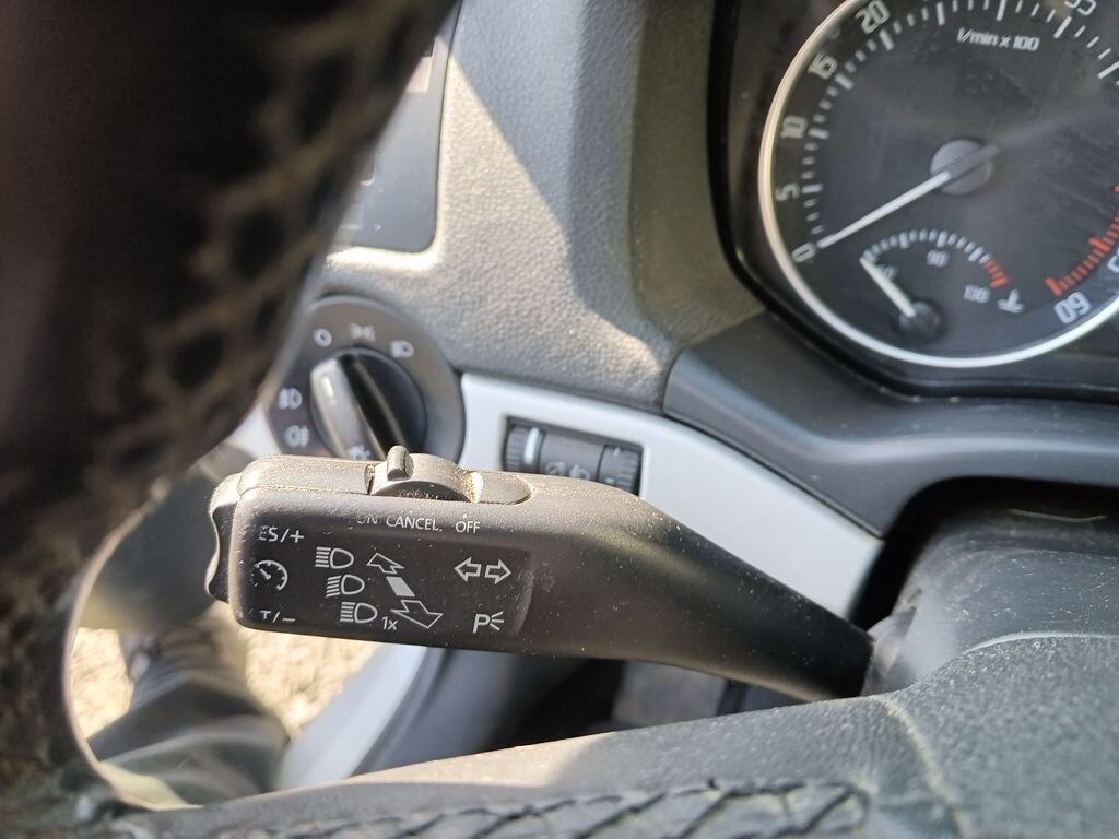 Škoda Octavia Sedan / Limuzína 1,6 l 77 kw