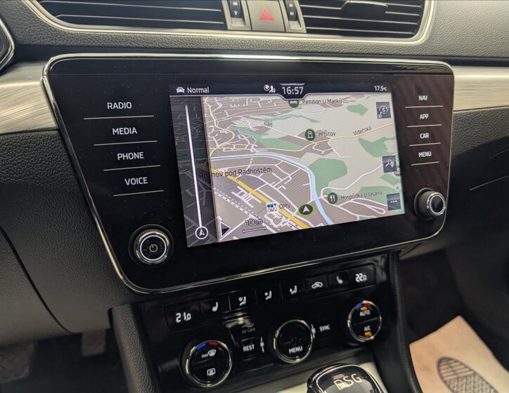 Škoda Superb Kombi 2,0 l 110 kw