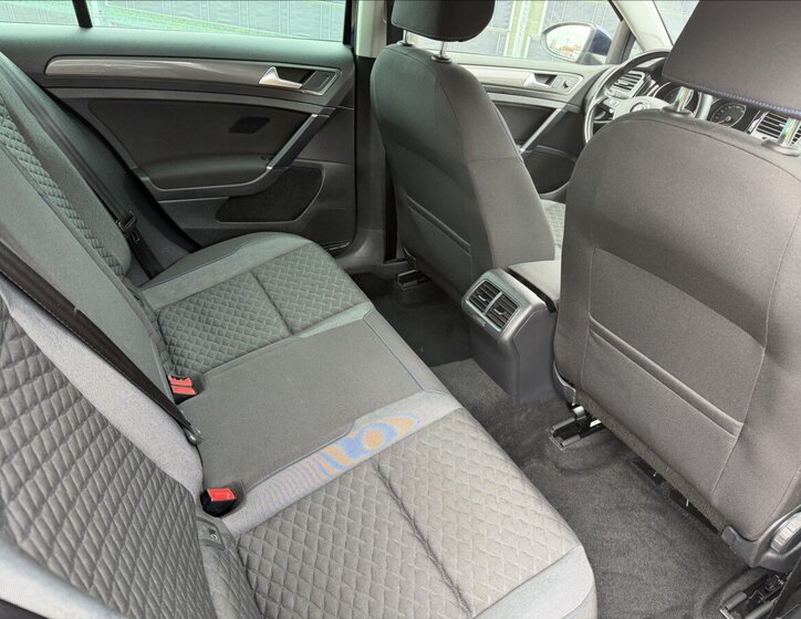 Volkswagen Golf Hatchback 999,0 85 kw