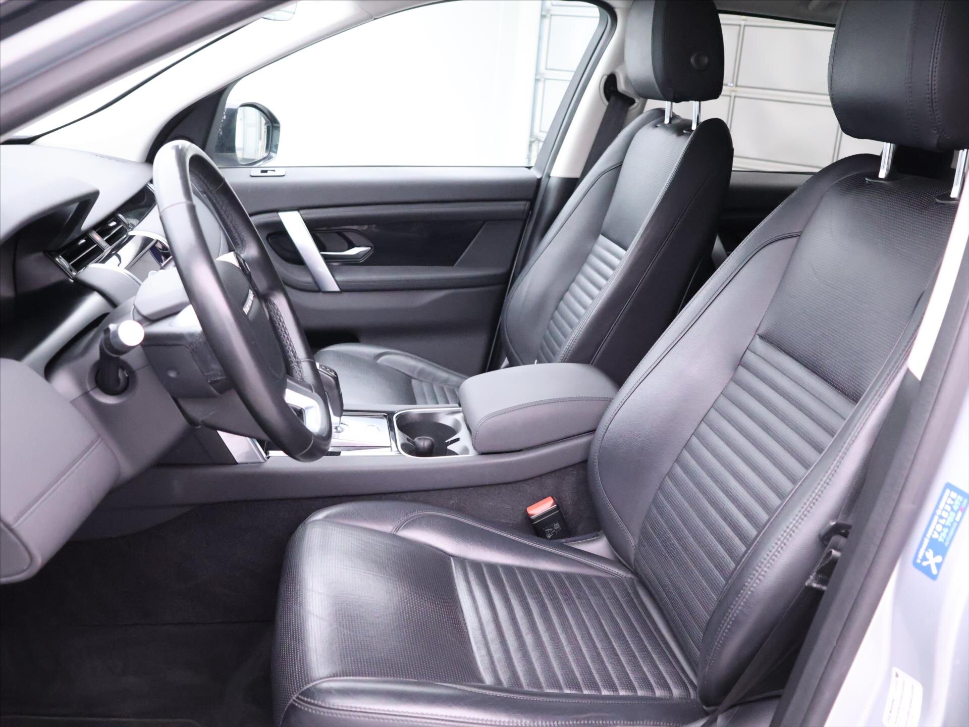 Land Rover Discovery Sport SUV / Terénní 2,0 l 110 kw