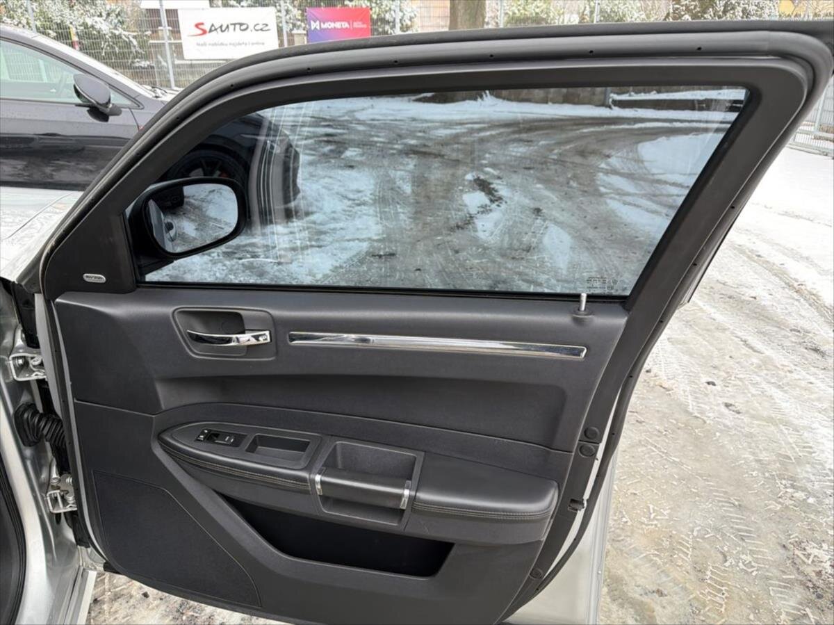 Chrysler 300C Kombi 3,0 l 160 kw