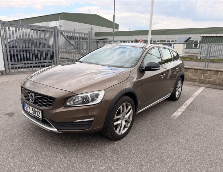 Volvo V60 Kombi 2,0 l 180 kw