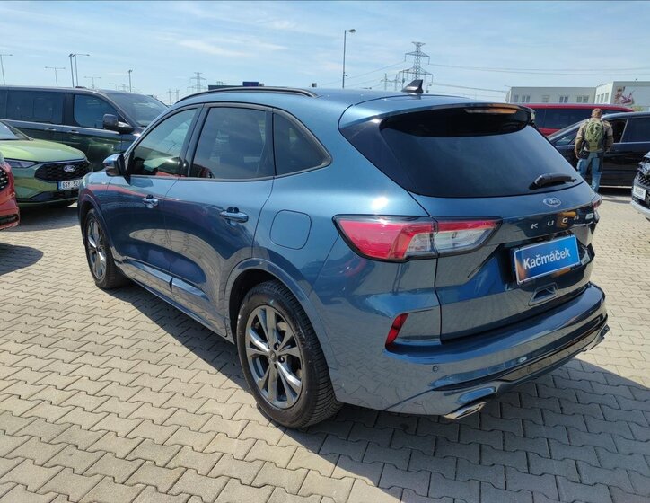 Ford Kuga SUV / Terénní 1,5 l 110 kw