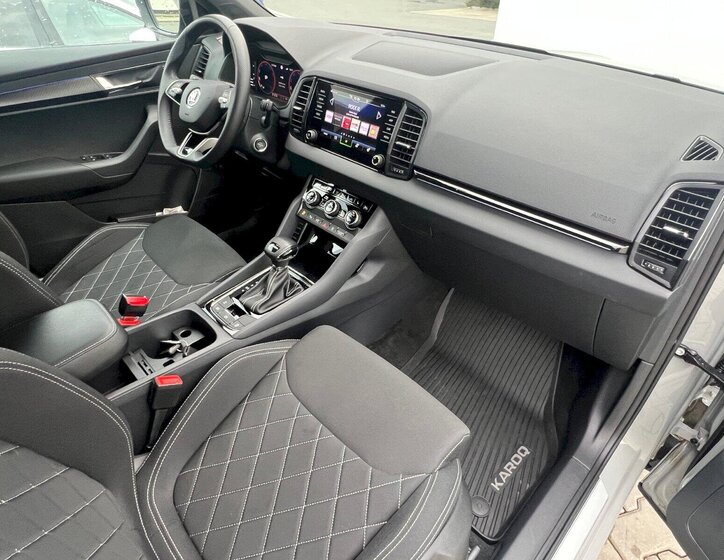 Škoda Karoq SUV / Terénní 1,5 l 110 kw