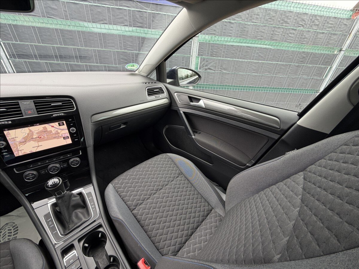 Volkswagen Golf Hatchback 999,0 85 kw