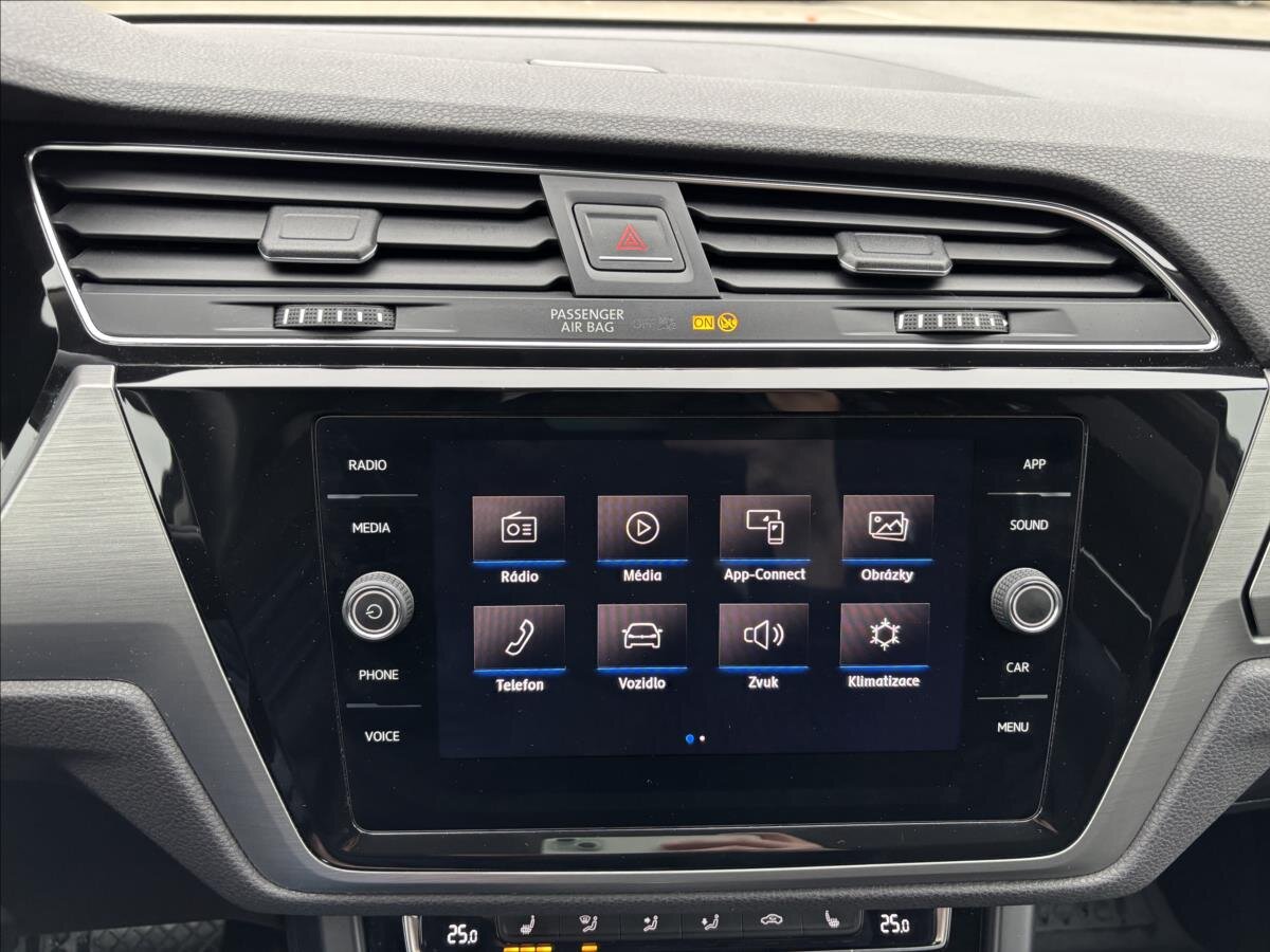 Volkswagen Touran MPV 1,5 l 110 kw