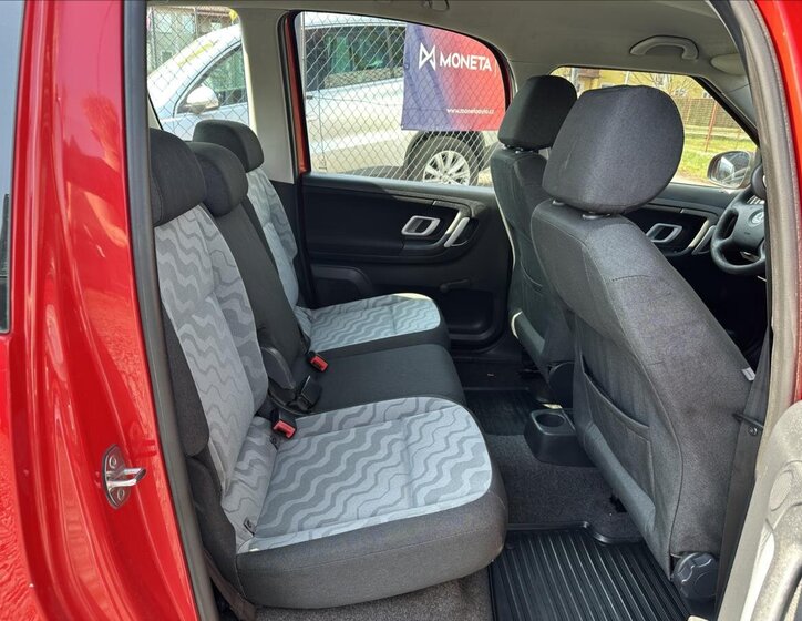 Škoda Roomster MPV 1,4 l 63 kw