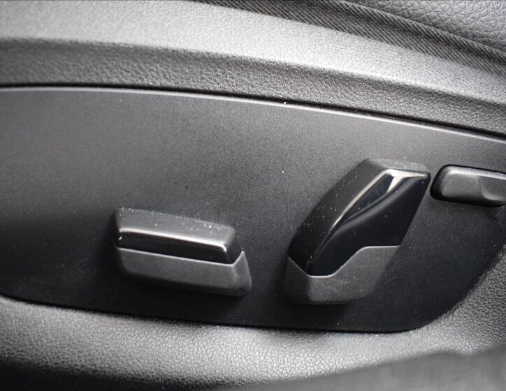 BMW Řada 5 Sedan / Limuzína 3,0 l 195 kw