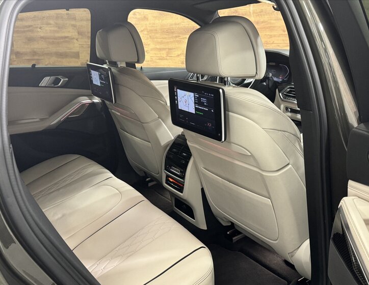 BMW X6 SUV / Terénní 3,0 l 250 kw