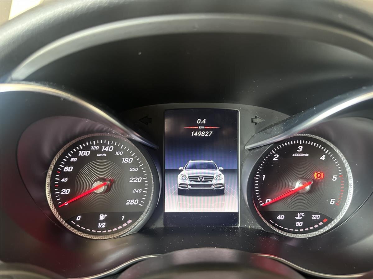 Mercedes-Benz Třídy C Kombi 2,1 l 125 kw