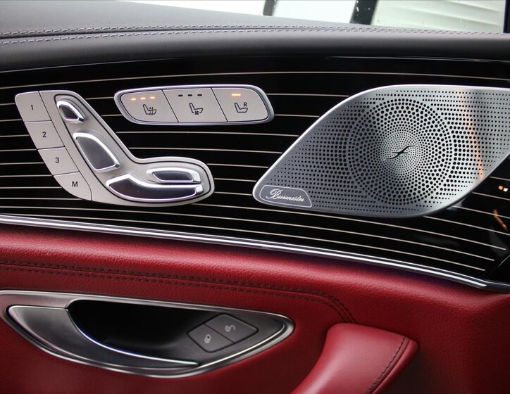 Mercedes-Benz CLS Sedan 3,0 l 270 kw