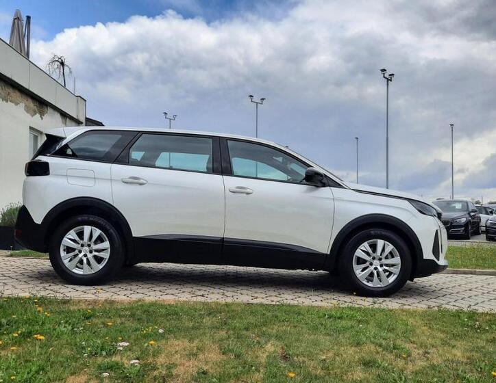 Peugeot 5008 10