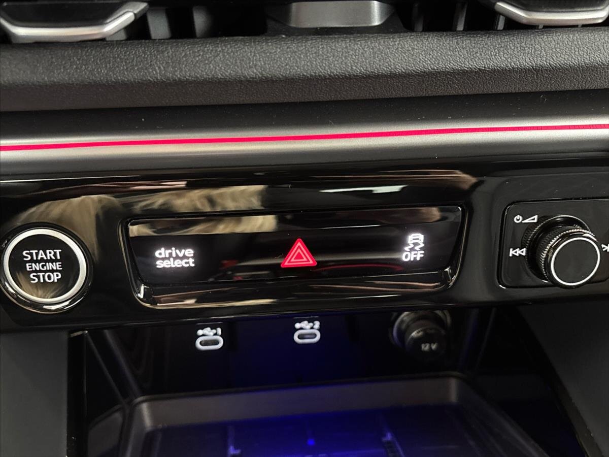 Audi Q5 SUV / Terénní 2,0 l 150 kw