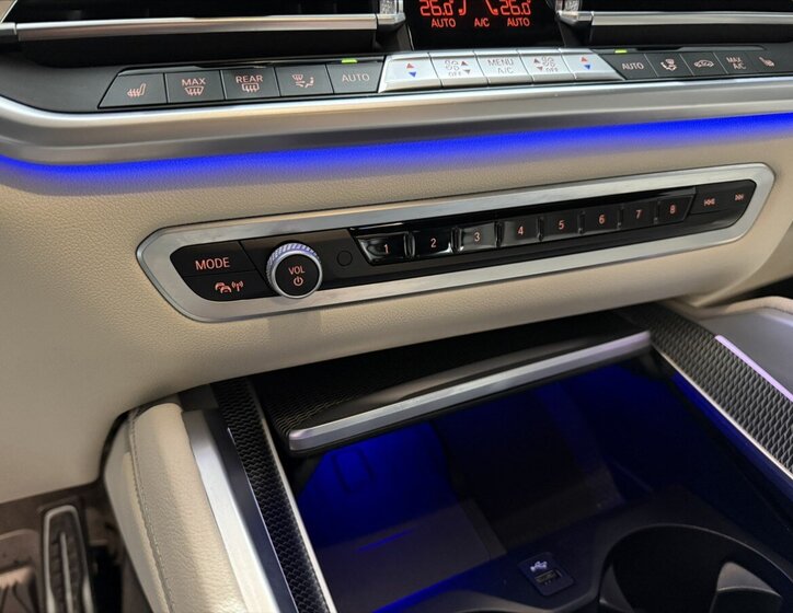 BMW X6 Sedan / Limuzína 3,0 l 250 kw