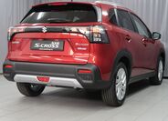 Suzuki S-Cross 8