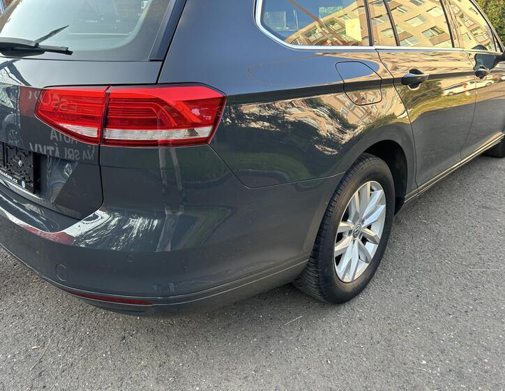 Volkswagen Passat 10