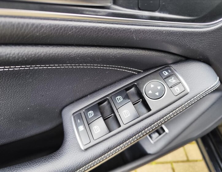 Mercedes-Benz CLA Sedan 1,6 l 115 kw