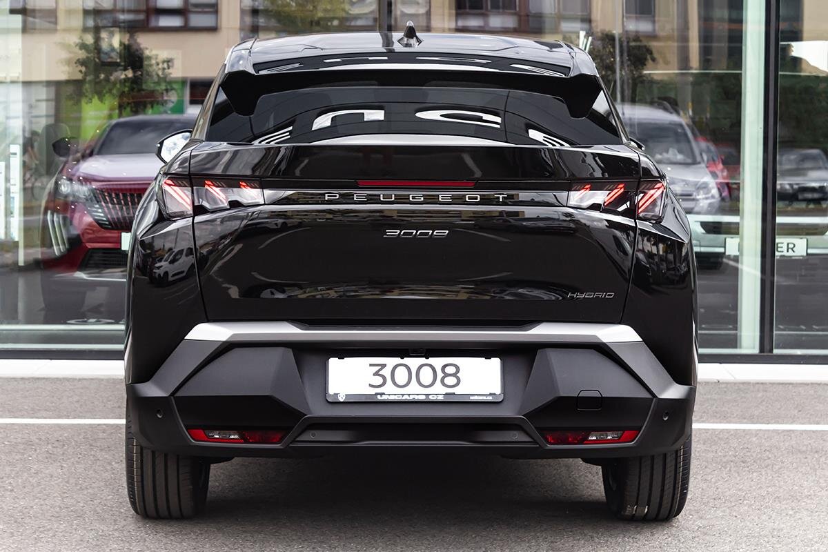 Peugeot 3008 SUV / Terénní 1,2 l 107 kw