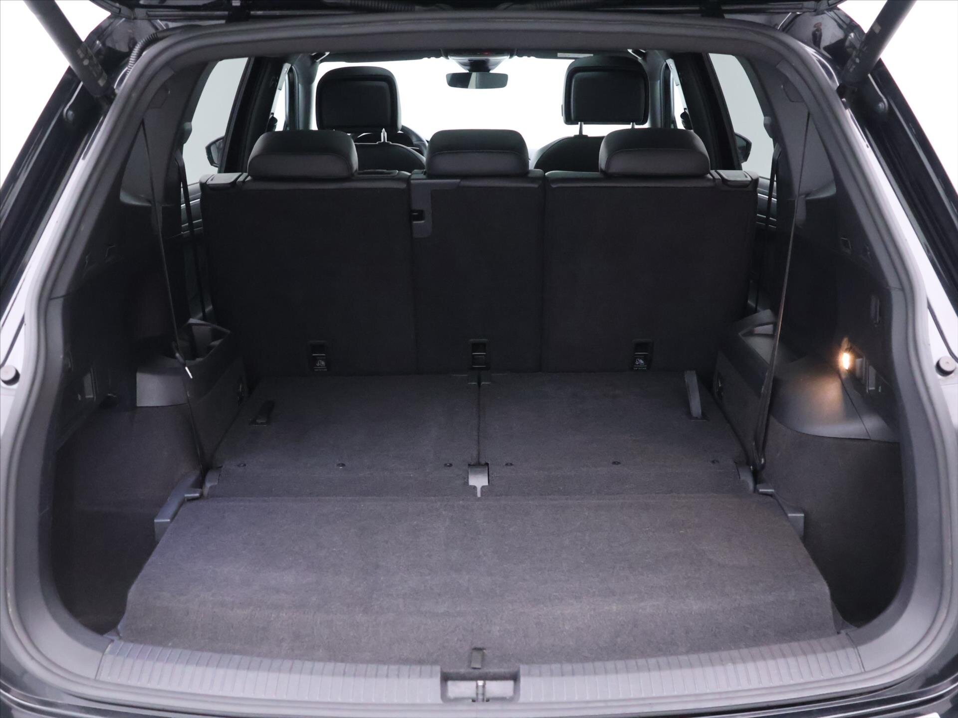 Volkswagen Tiguan Allspace SUV / Terénní 2,0 l 140 kw