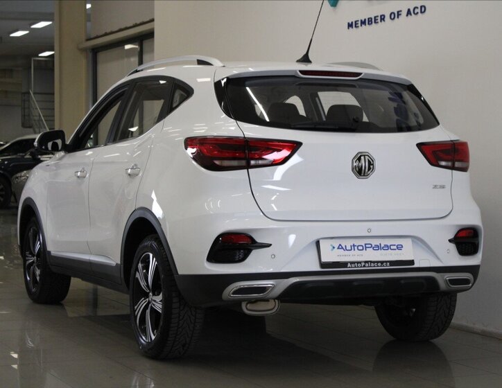MG ZS SUV / Terénní 1,5 l 78 kw