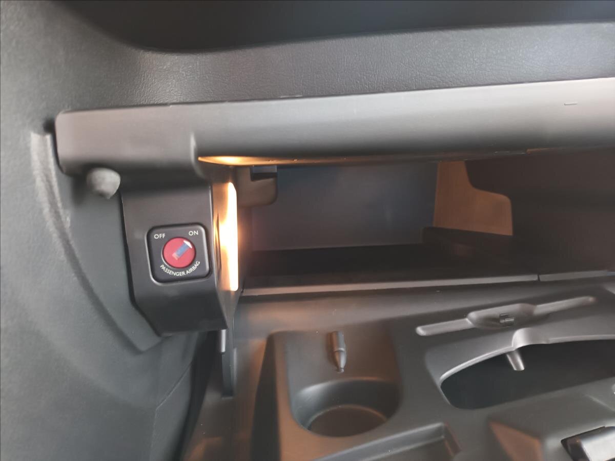 Peugeot 207 Kombi 1,4 l 54 kw