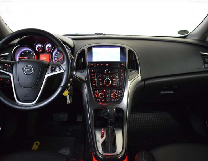 Opel Astra Kombi 2,0 l 121 kw