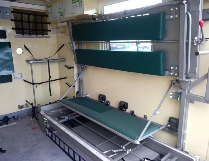 Toyota Land Cruiser 13