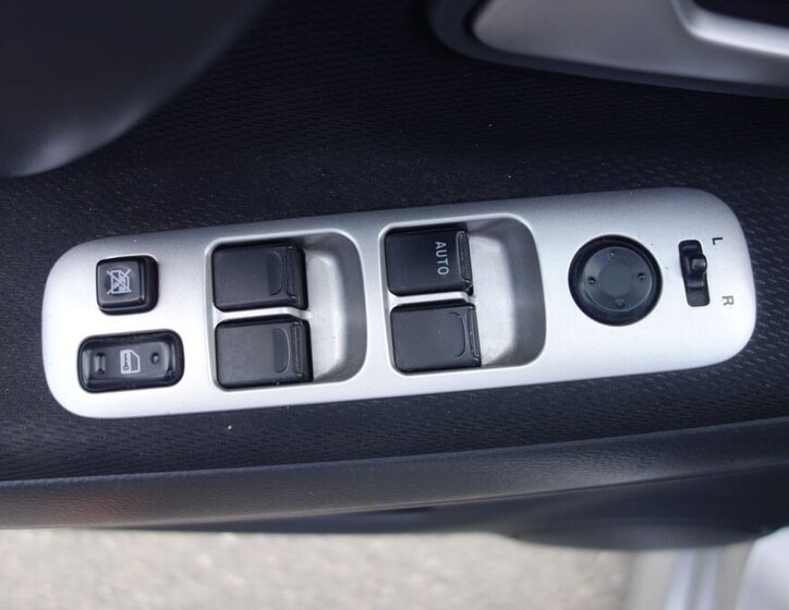 Suzuki Ignis Hatchback 1,6 l 78 kw